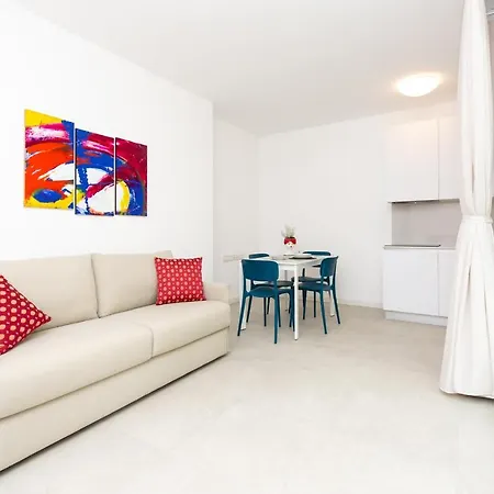 Lägenhet Ariston Teatro Luxury 3*