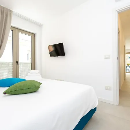 Ariston Teatro Luxury شقة